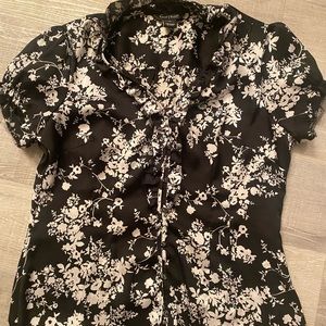 White House black market black and white floral blouse